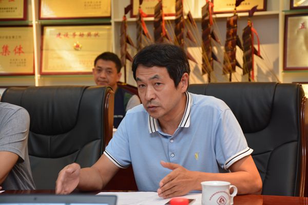 8、總工程師閆躍軍在末次會(huì)議上講話.jpg