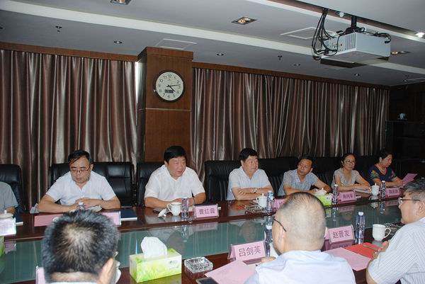 調(diào)整大小 3、總經(jīng)理曹紅普講到：我院與隧道院合作是一個(gè)機(jī)遇，有很好的合作前景。-3.jpg