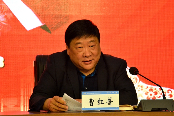 1、董事長兼總經(jīng)理曹紅普在簽約儀式上指出：2019年我們的目標更高遠，道路更寬廣，希望更無限。 (2).jpg